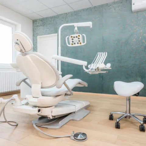 Rekonstrukce stomatologických ordinací - Hi Tech Dent - Souprava A-dec