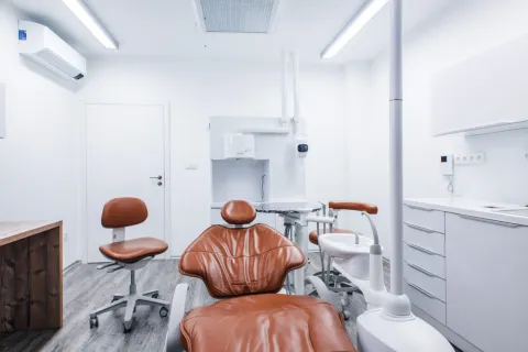 Vybavení stomatologických ordinací, Uherské Hradiště - Hi Tech Dent