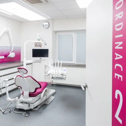 Vybavení dentální ordinace SiSi dent - Hi Tech Dent