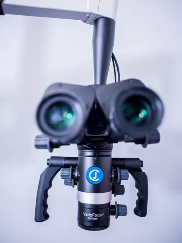 Mikroskop - dentální ordinace SiSi dent - Hi Tech Dent