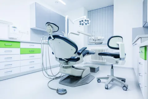 Dentální ordinace na klíč, Kukudent, Brno - Hi Tech Dent - souprava A-dec
