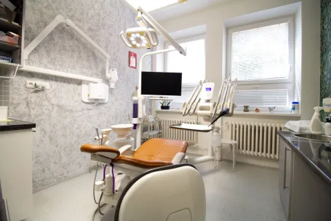 Zubní křeslo